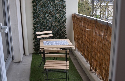Les Lilas Apartment | Studio + Espace Nuit - Les Lilas. Calme. Balcon. 33 M² Cuisine, Salle de Bain