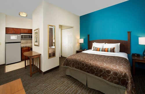 Linthicum Heights Apartment | Studio flat ∙ 1 bedroom ∙ 2 guests