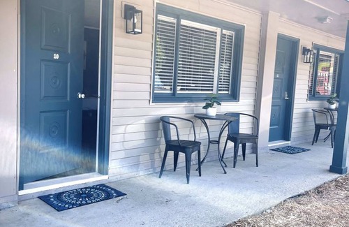 Roscommon Apartment | Studio flat ∙ 1 bedroom ∙ 4 guests