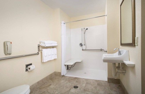 Chesapeake Apartment | Studio flat ∙ 1 bedroom ∙ 3 guests