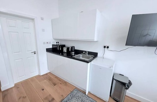 Childs Hill Apartment | Studio Flat 2 in Golders Green