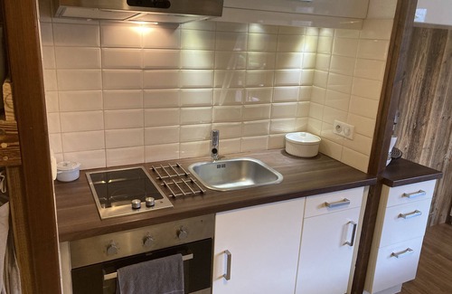 Morzine Apartment | Studio Flat: Central & Quiet