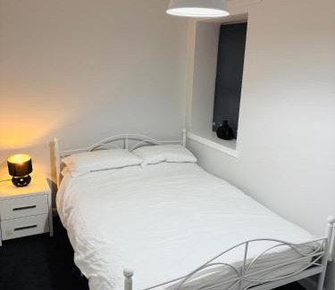 Montrose Apartment | Studio Flat