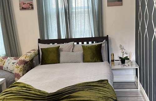 Southfield Apartment | STUDIO FLAT IN ACTION