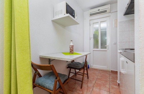 Drasnice Apartment | Studio flat near beach Drašnice, Makarska (AS-24869-b)
