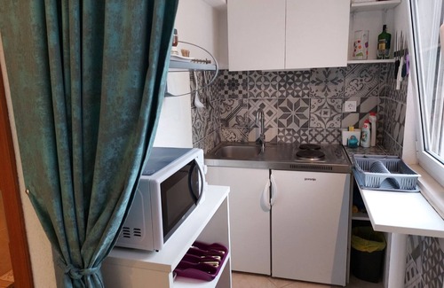 Cove Donja Krusica (Donje selo) Apartment | Studio flat near beach Cove Donja Kruščica - Donja Krušica, Šolta (AS-12418-a)