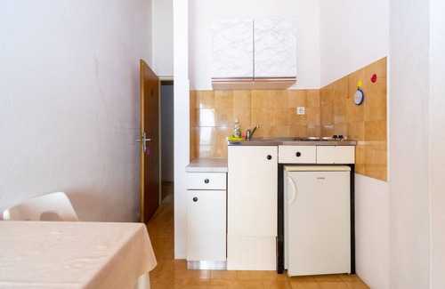 Mandre Apartment | Studio flat near beach Mandre, Pag (AS-4101-c)