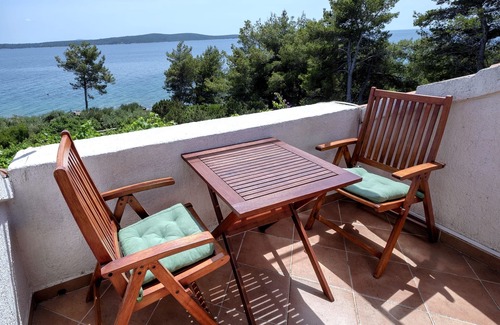 Zavala Apartment | Studio flat near beach Zavala, Hvar (AS-2061-a)