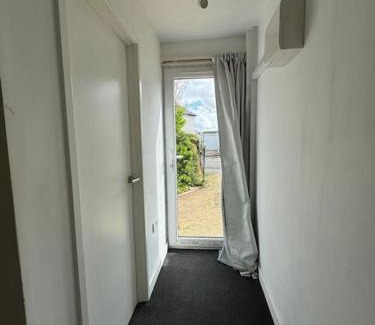 Filton Apartment | Studio flat, parking, Filton