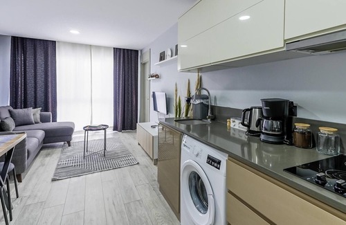 Kepez Apartment | Studio Flat w Shared Pool and Garden in Antalya