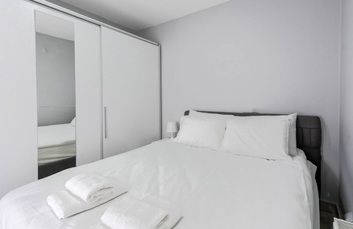 Kepez Apartment | Studio Flat w Shared Pool and Garden in Antalya