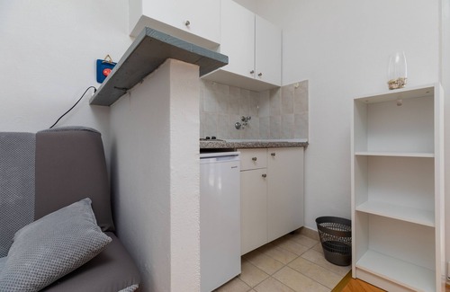 Lokva Rogoznica Apartment | Studio flat with balcony and sea view Lokva Rogoznica, Omiš (AS-18638-c)