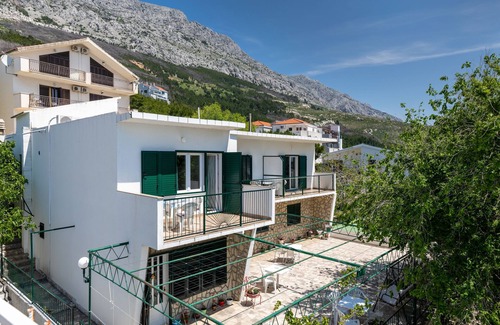Lokva Rogoznica Apartment | Studio flat with balcony and sea view Lokva Rogoznica, Omiš (AS-18638-c)