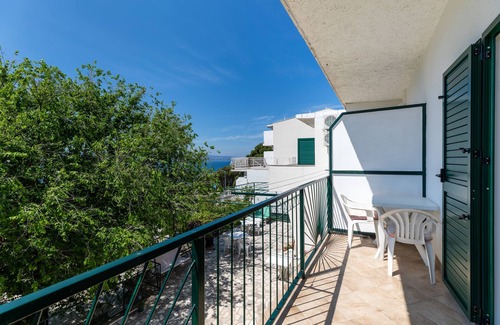 Lokva Rogoznica Apartment | Studio flat with balcony and sea view Lokva Rogoznica, Omiš (AS-18638-c)