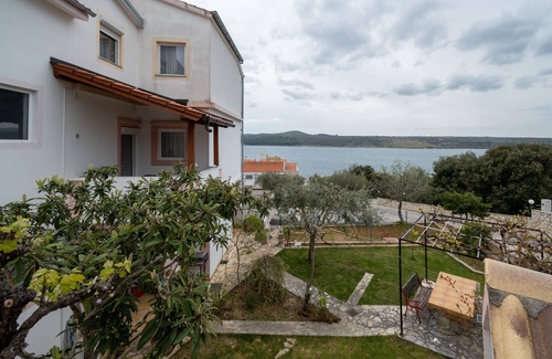 Municipality of Posedarje Apartment | Studio flat with air-conditioning Posedarje, Novigrad (AS-21123-a)