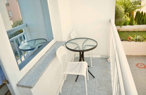 Promajna Apartment | Studio flat with balcony and sea view Promajna, Makarska (AS-20786-b)