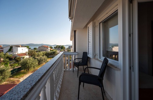 Sukosan Apartment | Studio flat with balcony and sea view Sukošan, Zadar (AS-6131-c)