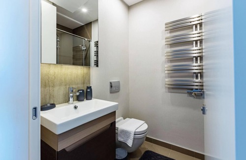 Atasehir Apartment | Studio Flat with Panoramic City View in Atasehir