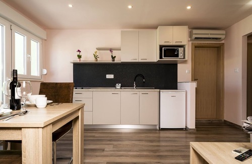 Cove Murtar Apartment | Studio flat with terrace and sea view Mali Lošinj, Lošinj (AS-9681-a)