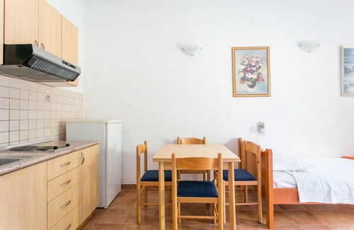 Baska Voda Apartment | Studio flat with terrace and sea view Baška Voda, Makarska (AS-300-a)