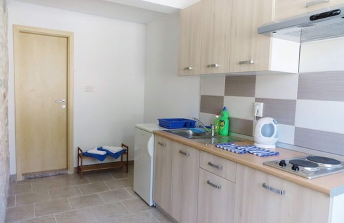 Veli Rat Apartment | Studio flat with terrace Veli Rat, Dugi otok (AS-15006-a)