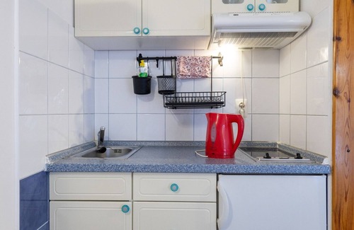 Sucuraj Apartment | Studio flat with terrace and sea view Sućuraj, Hvar (AS-3589-k)