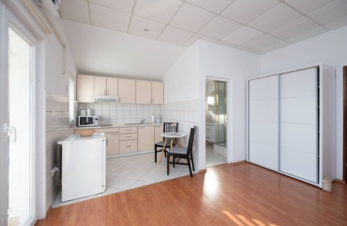 Sukosan Apartment | Studio flat with terrace and sea view Sukošan, Zadar (AS-6131-b)