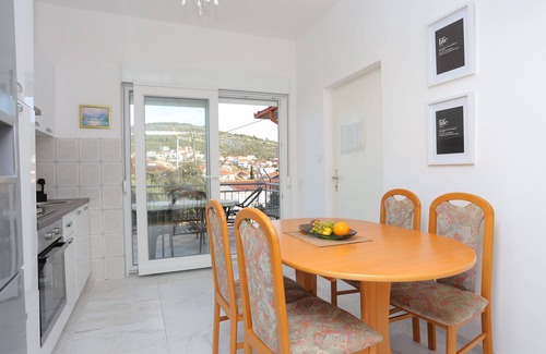 Marina Apartment | Studio flat with terrace Marina, Trogir (AS-1093-a)
