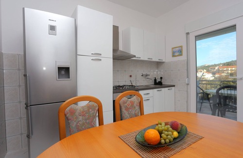 Marina Apartment | Studio flat with terrace Marina, Trogir (AS-1093-a)