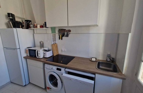 Saint-Lambert Apartment | Studio for 2 with balcony - near the beach