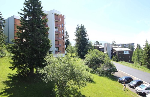 Chamrousse Apartment | Studio for 4 people, near slopes, south-facing balcony, Chamrousse