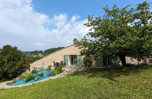 Chateauneuf-sur-Charente Apartment | Studio Châteauneuf-sur-Charente, studio flat, 3 persons
