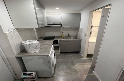 Mazargues Apartment | Studio
