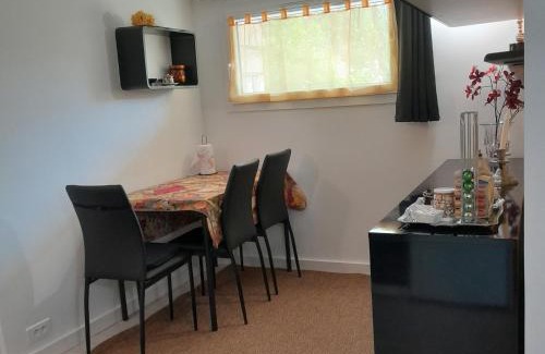 Sainte-Genevieve-des-Bois Apartment | Studio maxi 3 pers, acces facile, proche gare pour Paris