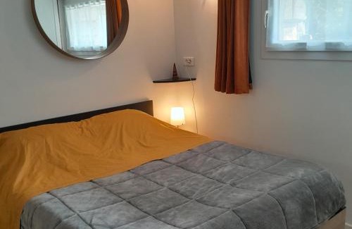 Sainte-Genevieve-des-Bois Apartment | Studio maxi 3 pers, acces facile, proche gare pour Paris