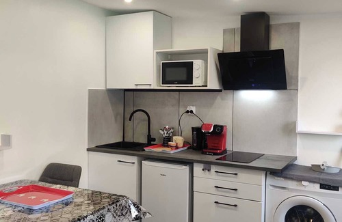 Les Arnavaux Apartment | Studio, friendly in Marseille
