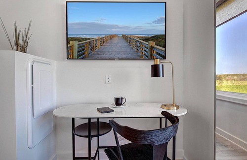 Corpus Christi Apartment | Studio-Full Kitchen w/Private Walkable Beach Access