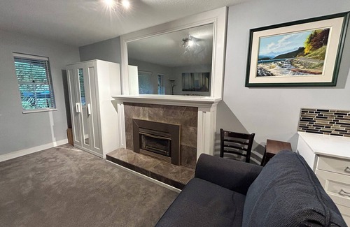 District of North Vancouver House | Studio Garden Suite