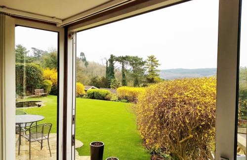 Warlingham Apartment | Studio Garden Flat