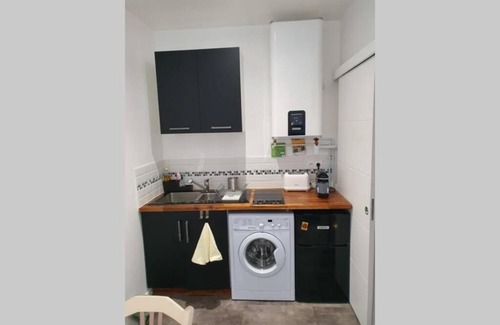 Lorient Apartment | Studio idéalement situé au calme