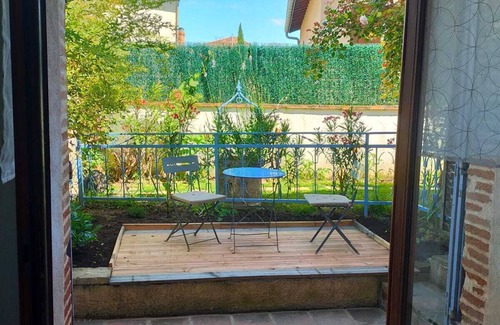 Moissac House | Studio ideally located at the foot of the Napoleon Bridge