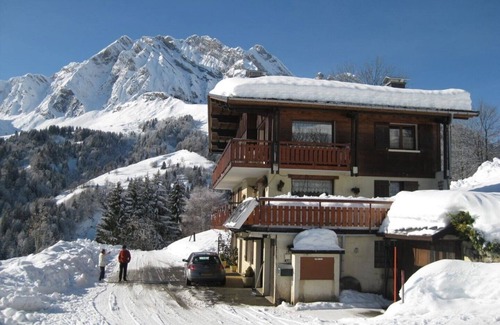 La Giettaz Ski Chalet | Studio in chalet, beautiful view, quiet, Col des Aravis - 2 Pers
