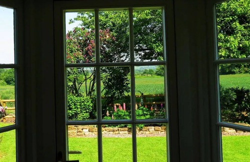 Calne Apartment | Studio in Country House with beautiful views of Wiltshire downs.