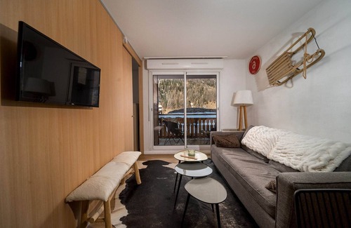 Allos Apartment | Studio in France with Mountain Views & Pool