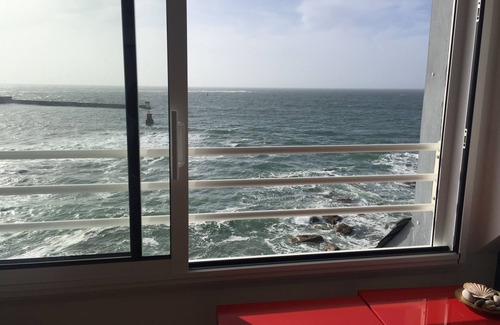 Guilvinec Apartment | Studio in house bordering the water, exceptional view over the harbour entrance