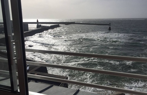 Guilvinec Apartment | Studio in house bordering the water, exceptional view over the harbour entrance