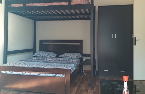 Hydra Apartment | Studio in Hydra with reserved parking for cars next to the French Embassy