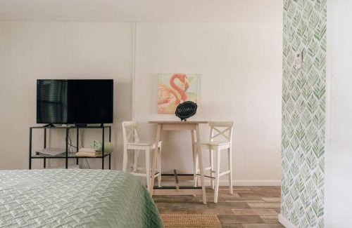 Pompano Beach Apartment | Studio in Pompano Beach two blocks from the Ocean
