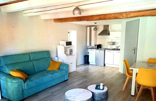 Millau Apartment | Studio in pretty town house in the heart of old Millau with terrace