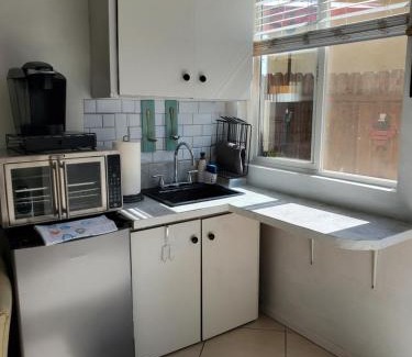 Lawndale Apartment | Studio in Southbay close to the beach SoFi stadium LAX